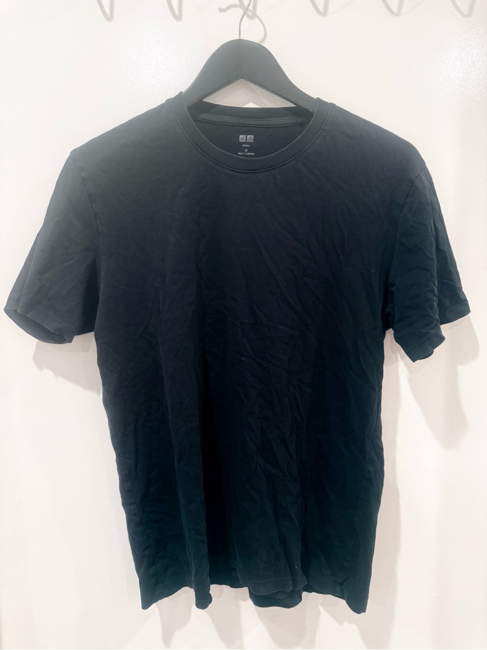 Uniqlo Black Short Sleeve Crew Neck Tee